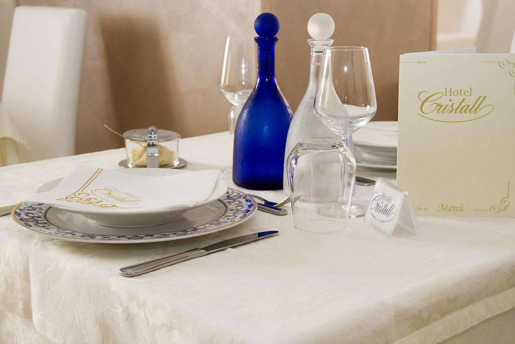Hotel Cristall Сан-Бенедетто-дель-Тронто Экстерьер фото