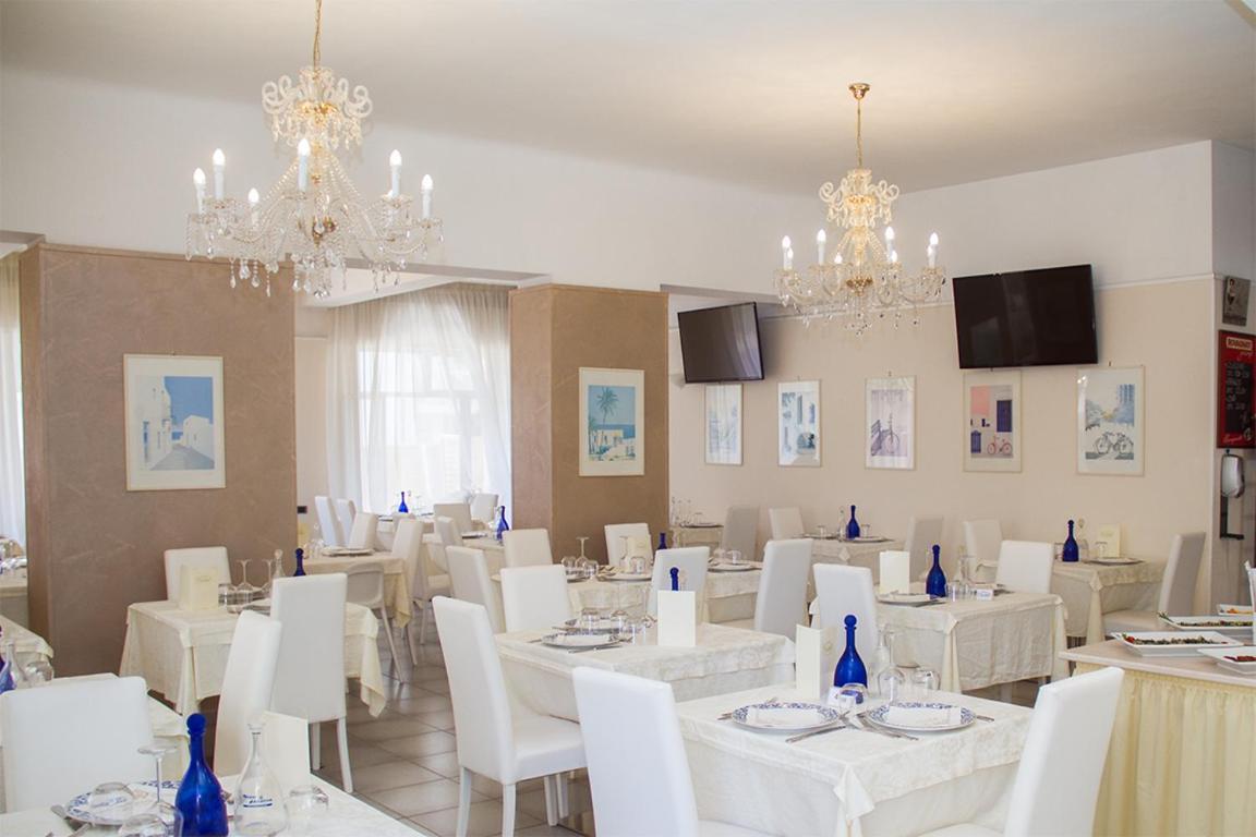 Hotel Cristall Сан-Бенедетто-дель-Тронто Экстерьер фото